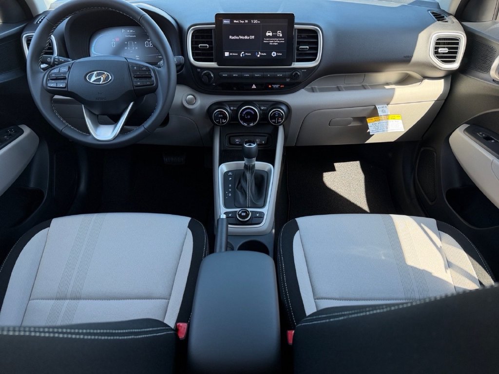 New 2026 Hyundai Venue SEL FWD image 18