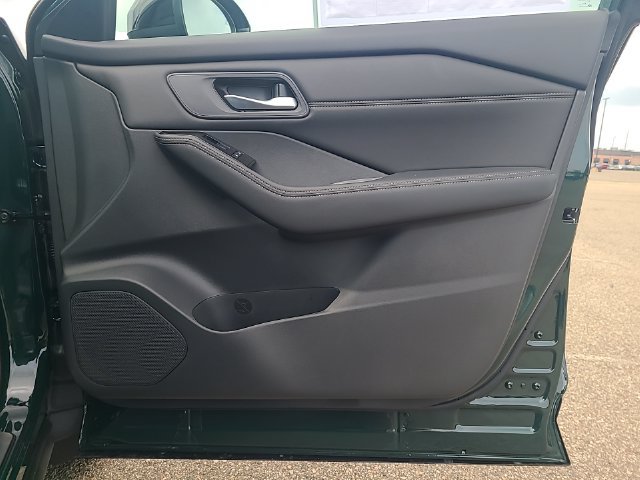 New 2026 Nissan Rogue Dark Armor AWD/4WD image 24