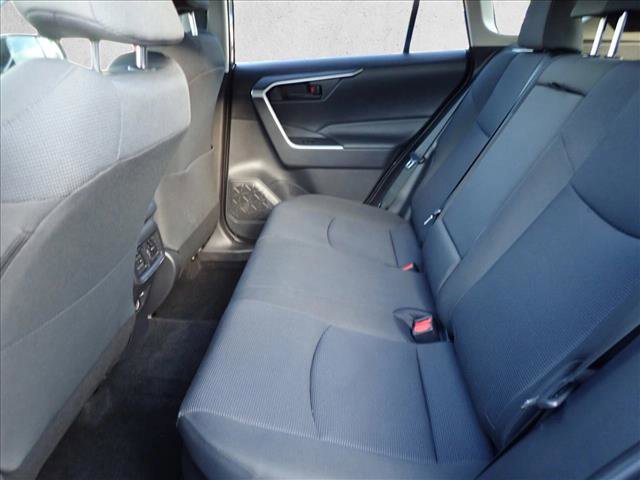 Used 2025 Toyota RAV4 LE AWD/4WD image 9