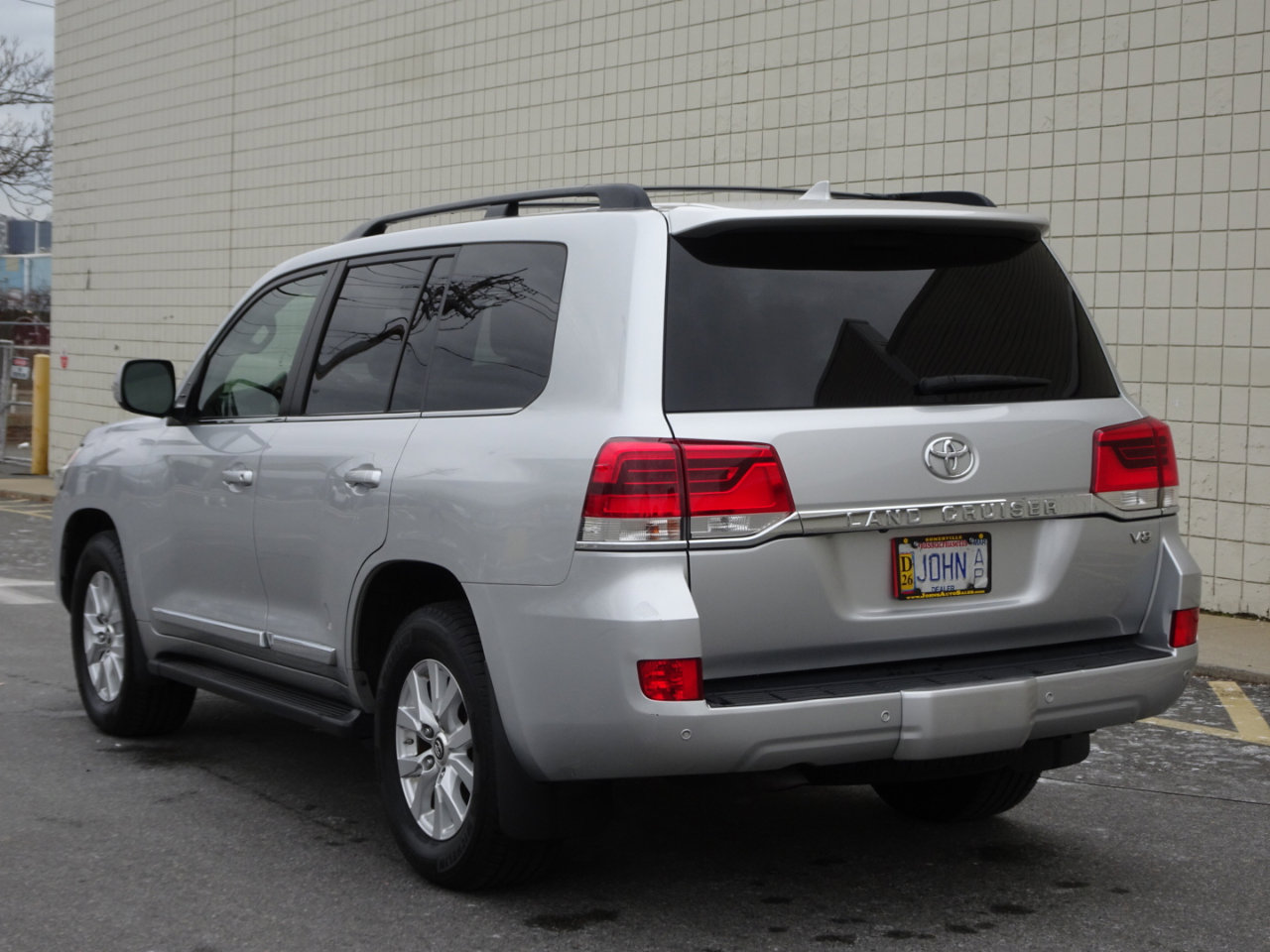 Used 2018 Toyota Land Cruiser image 5