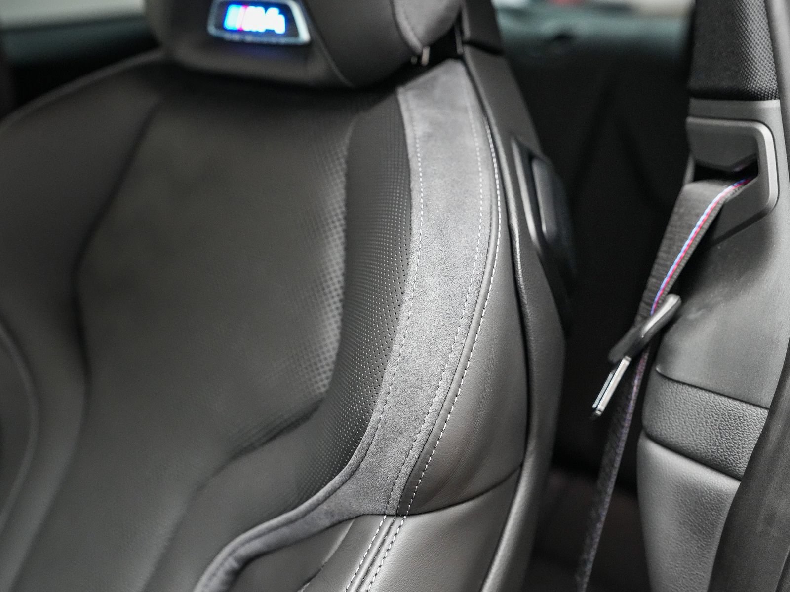 Used 2026 BMW M4 Competition w/ Executive Package RWD image 22