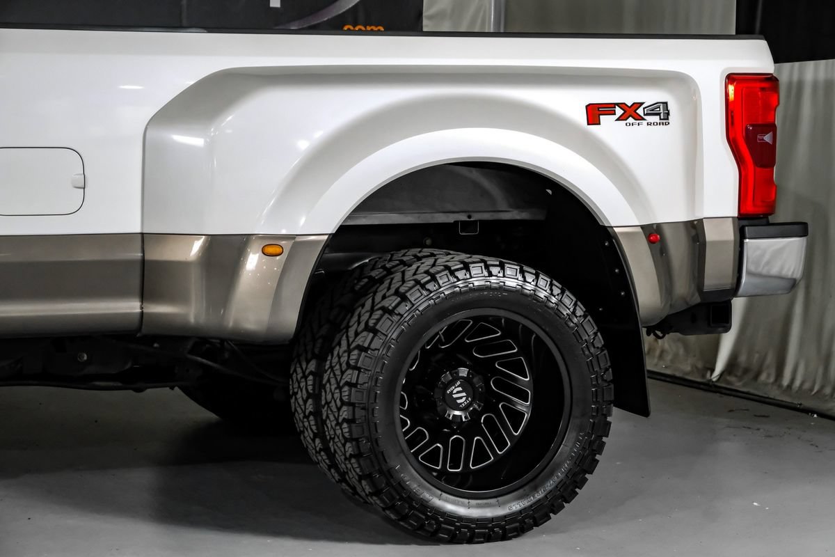 Used 2018 Ford F350 King Ranch w/ King Ranch Ultimate Package AWD/4WD image 13