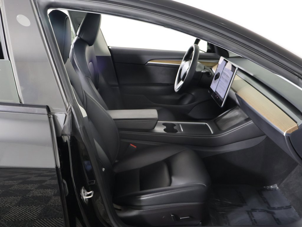 Used 2023 Tesla Model 3 Standard Range image 29