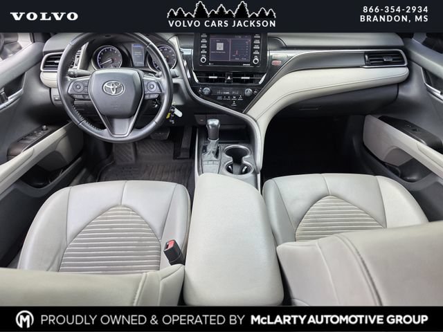 Used 2022 Toyota Camry SE FWD image 8