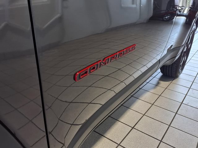 Used 2023 Jeep Compass Trailhawk AWD/4WD image 6