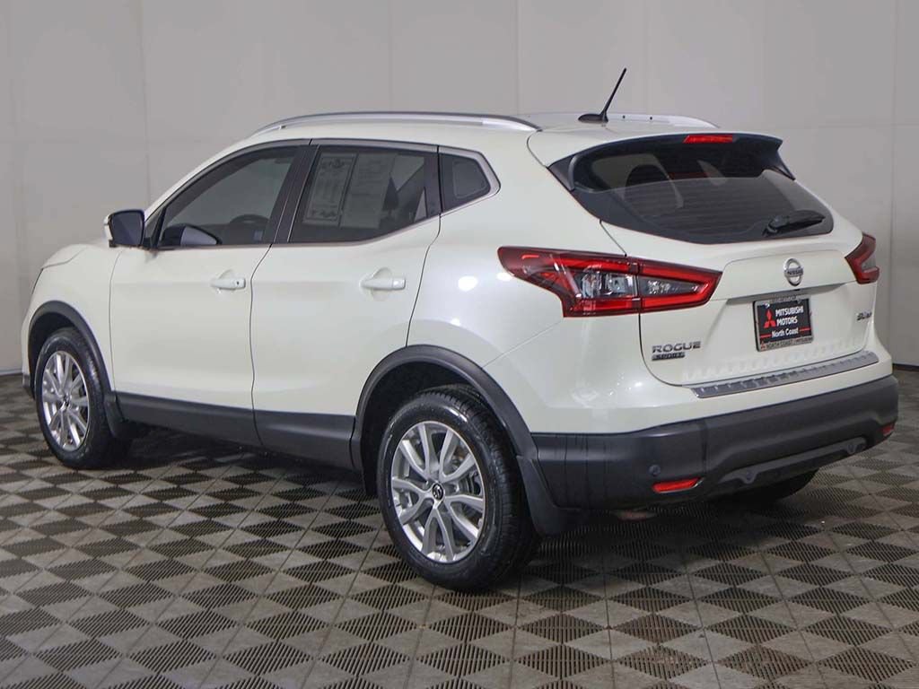 Used 2022 Nissan Rogue Sport SV w/ Technology Package AWD/4WD image 8