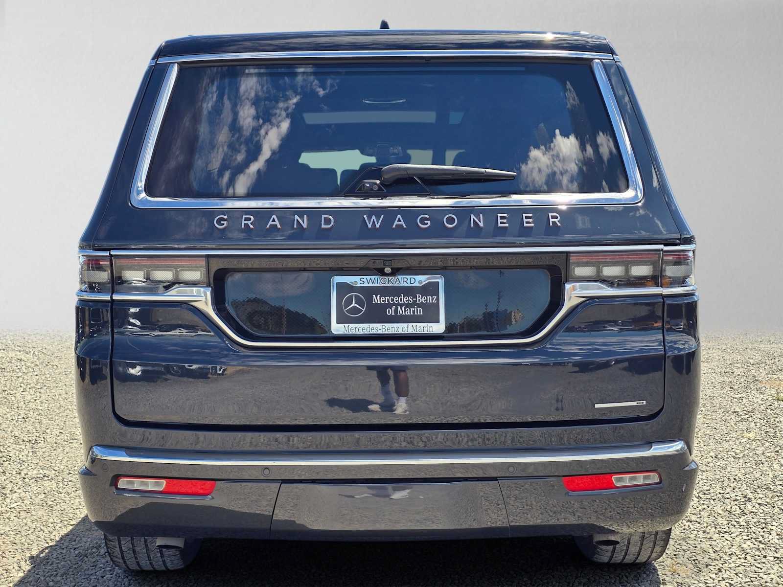 Used 2022 Jeep Grand Wagoneer Series III w/ Rear Seat Video Group 1 AWD/4WD image 3