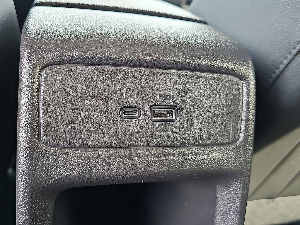 Used 2025 Chevrolet Trax LT FWD image 11