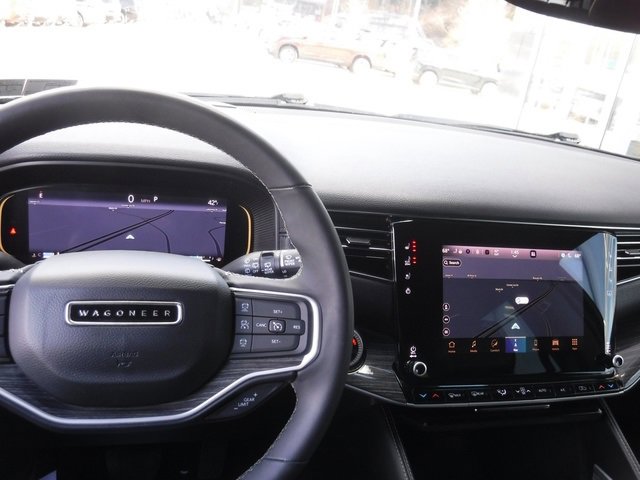 Used 2022 Jeep Wagoneer Series III image 3