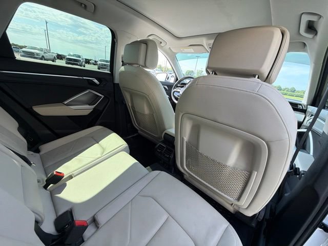 Used 2020 Audi Q3 2.0T Premium w/ Convenience Package AWD/4WD image 20