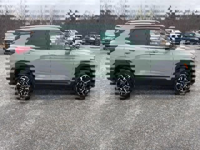 Used 2025 Chevrolet TrailBlazer LT w/ LT Cold Weather Package image 7