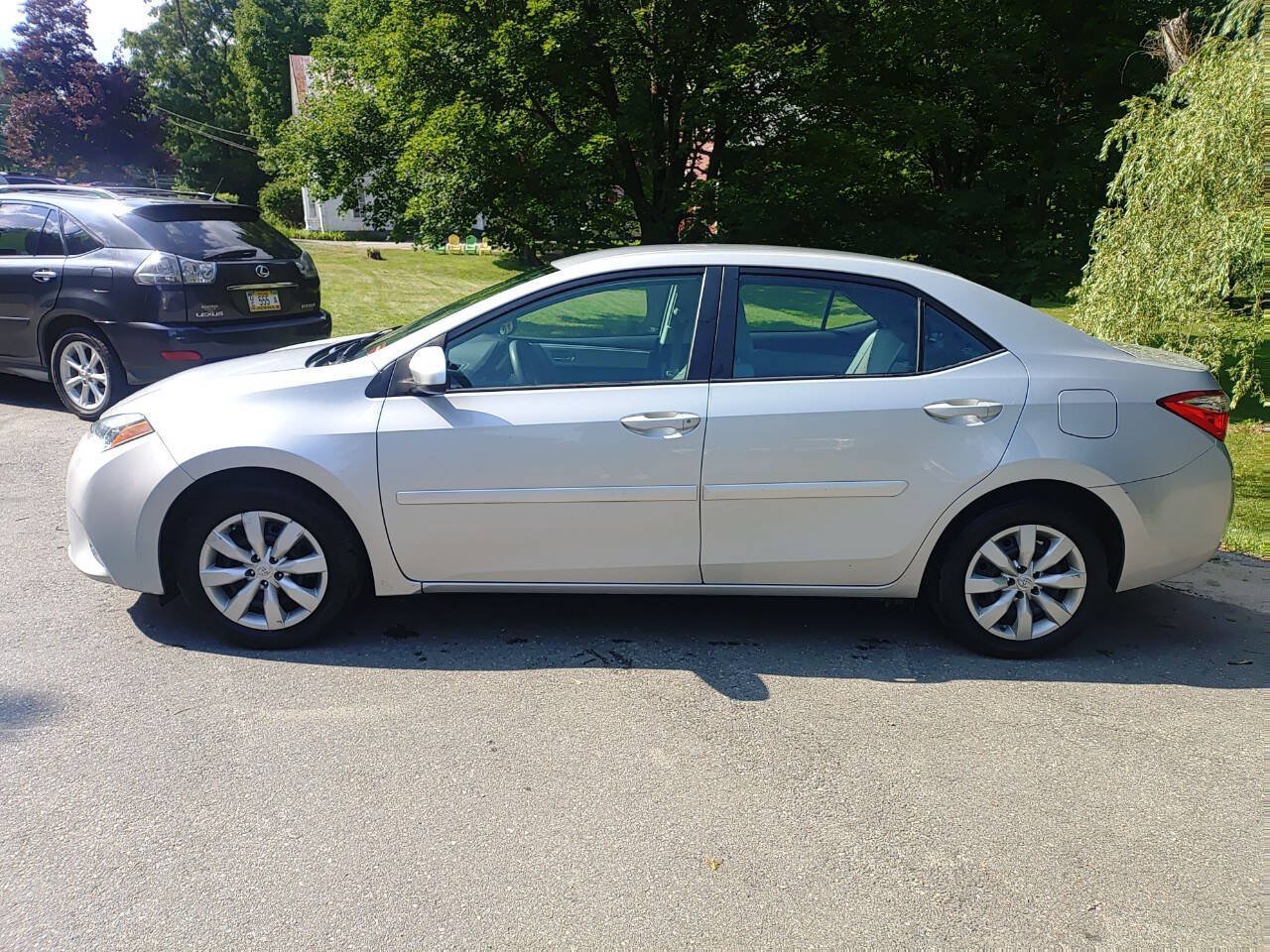Used 2016 Toyota Corolla LE w/ Body Protection Package #1 FWD image 1
