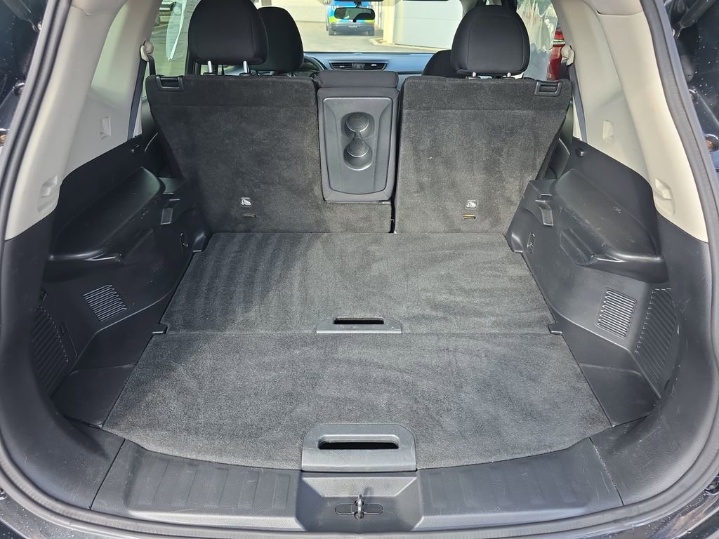 Used 2018 Nissan Rogue S image 11