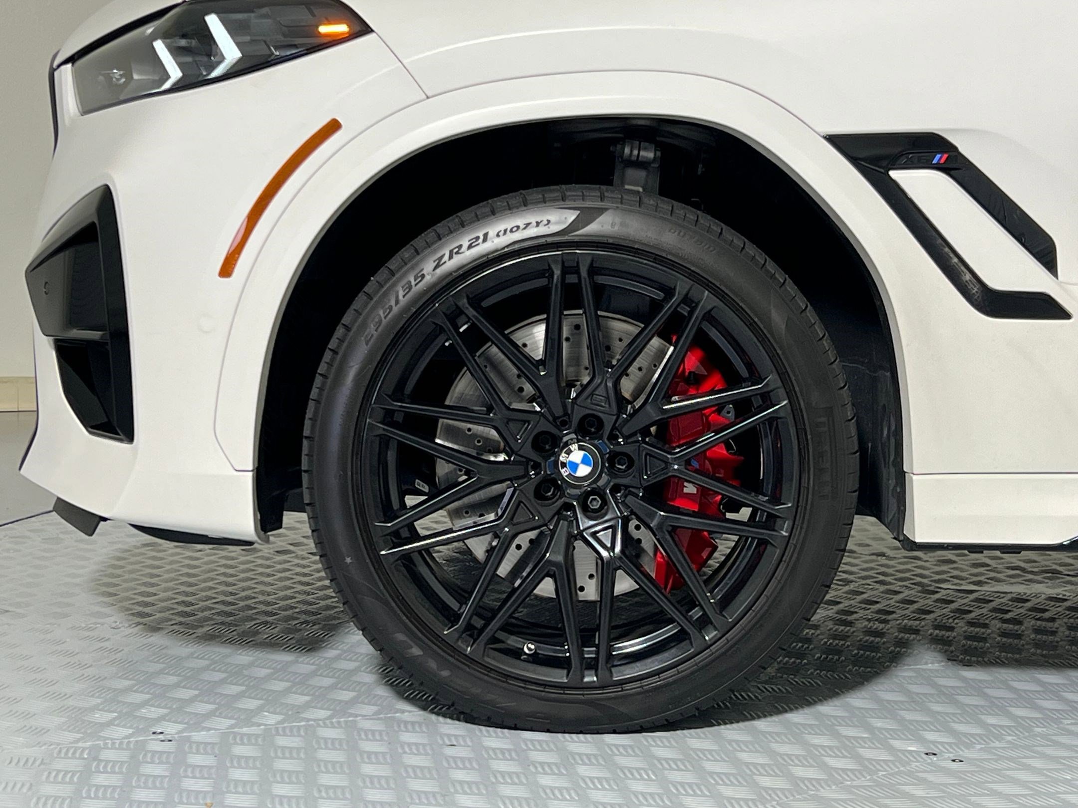 Used 2024 BMW X6 M Competition w/ Executive Package image 10