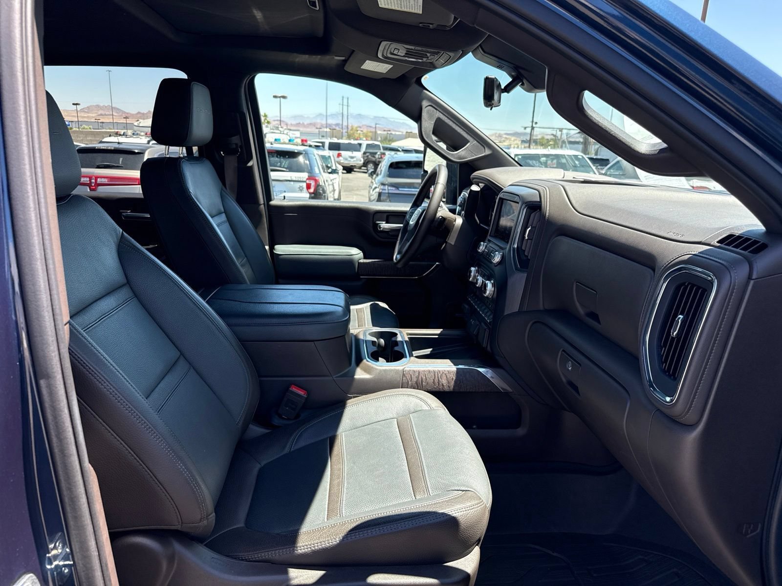 Used 2023 GMC Sierra 3500 Denali w/ Denali Ultimate Package AWD/4WD image 13