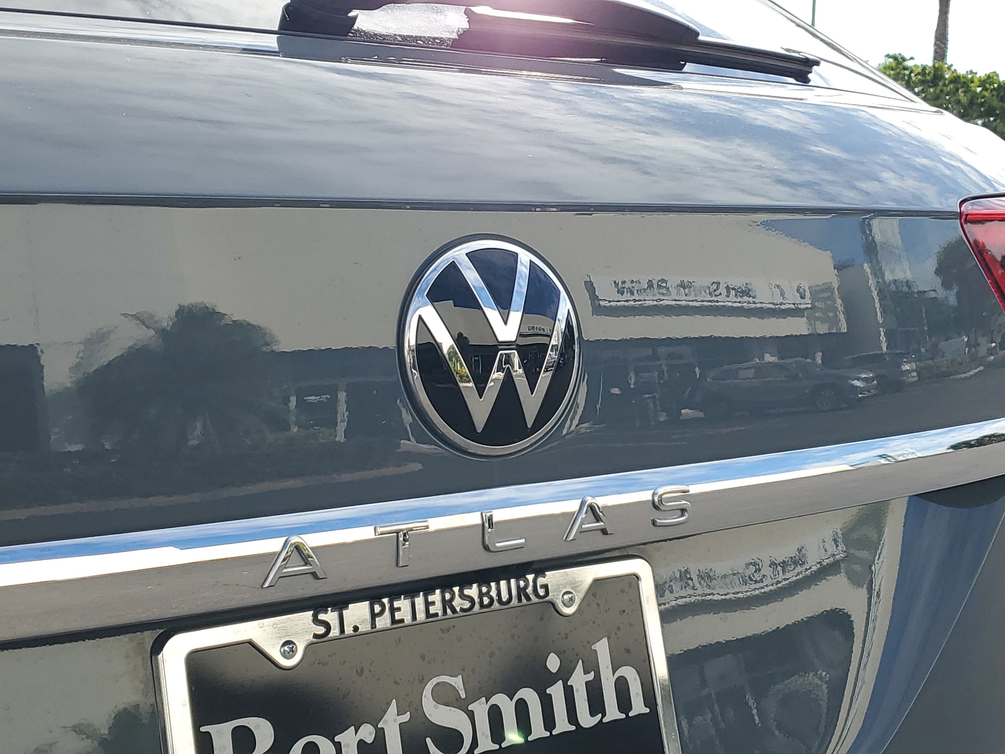 Used 2023 Volkswagen Atlas Cross Sport SEL image 5