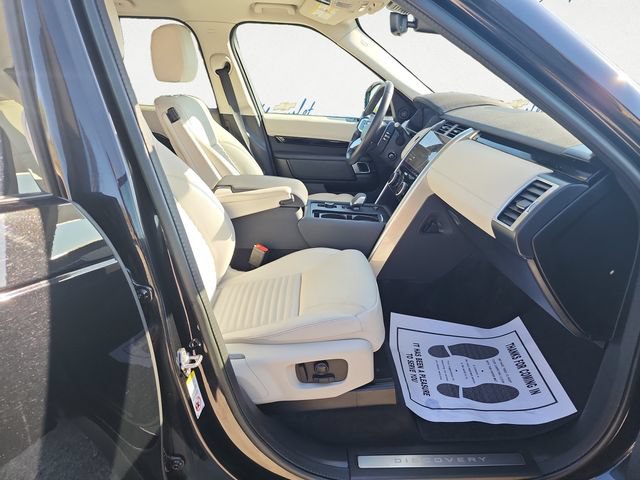 Used 2023 Land Rover Discovery S AWD/4WD image 18
