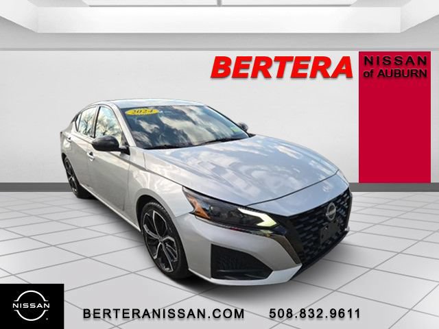 Used 2024 Nissan Altima 2.5 SR FWD image 4