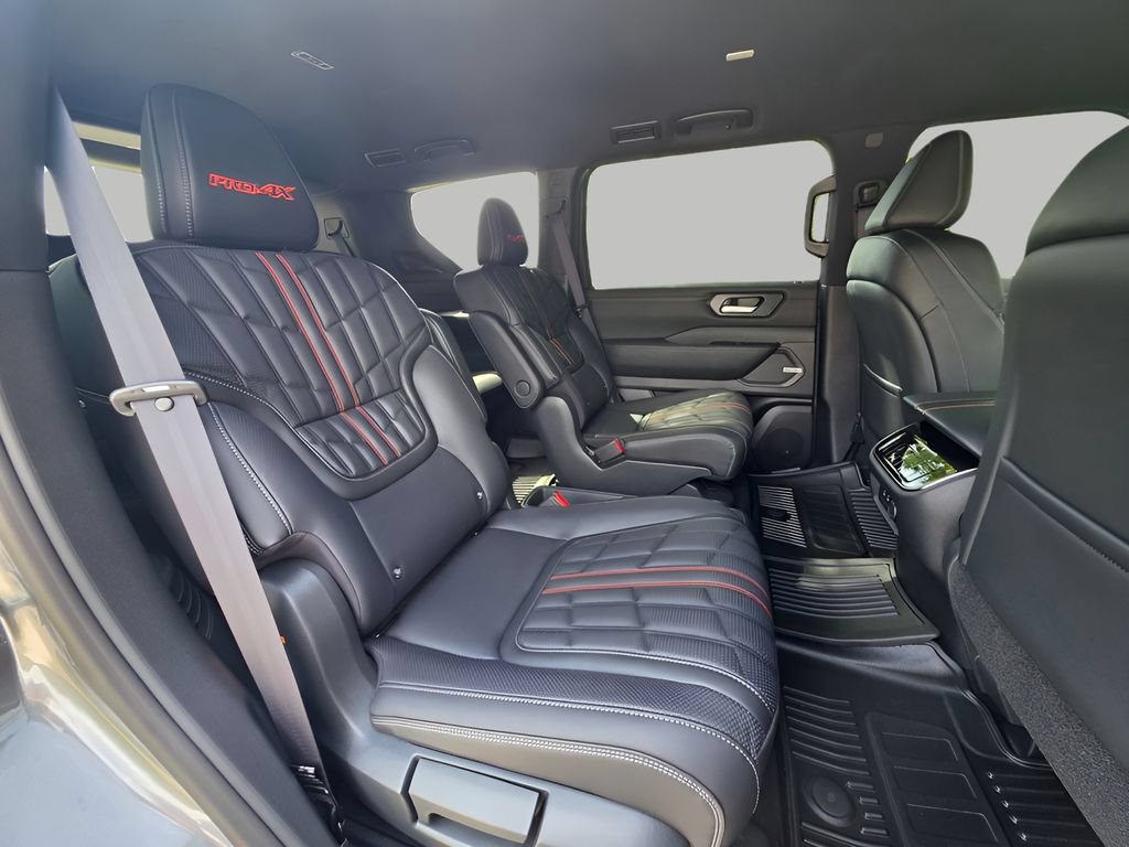 New 2026 Nissan Armada PRO-4X w/ Captain's Chari Seat Package AWD/4WD image 9