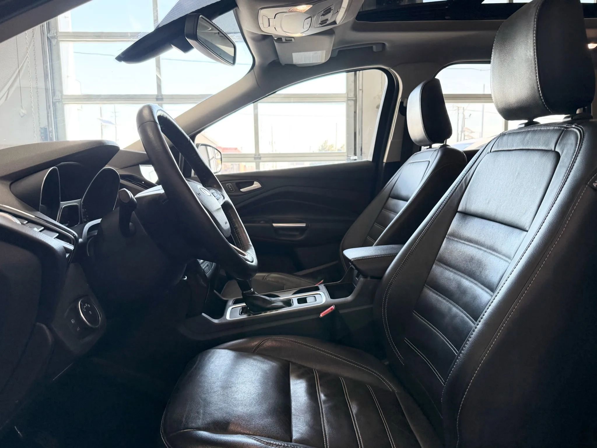 Used 2018 Ford Escape Titanium image 8