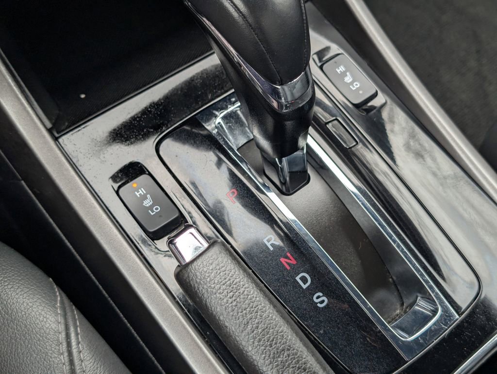 Used 2017 Honda Accord EX-L image 18