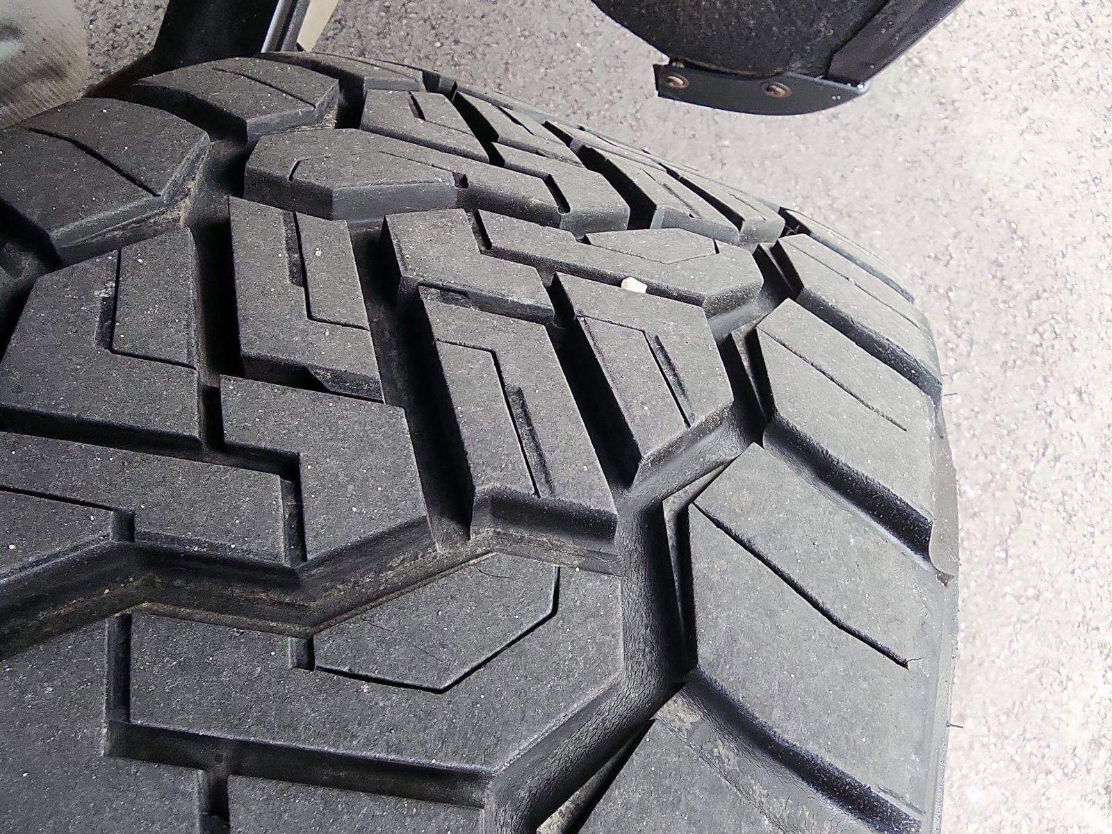 Used 2019 Chevrolet Silverado 1500 High Country w/ Technology Package AWD/4WD image 10