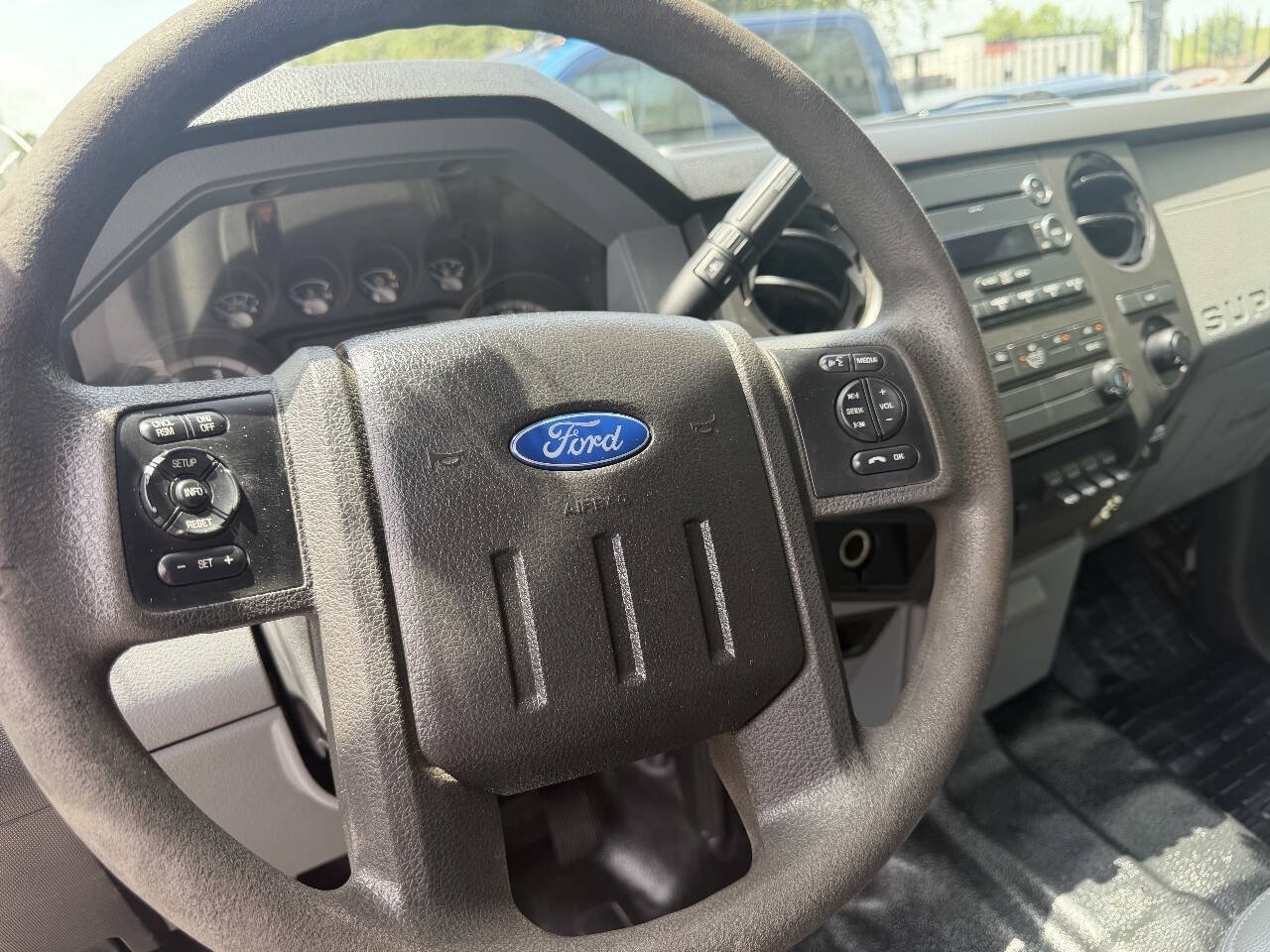 Used 2016 Ford F550 4x4 Crew Cab Super Duty image 19