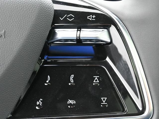 New 2025 Cadillac Optiq Luxury 1 w/ LPO, Floor Liner Package image 16