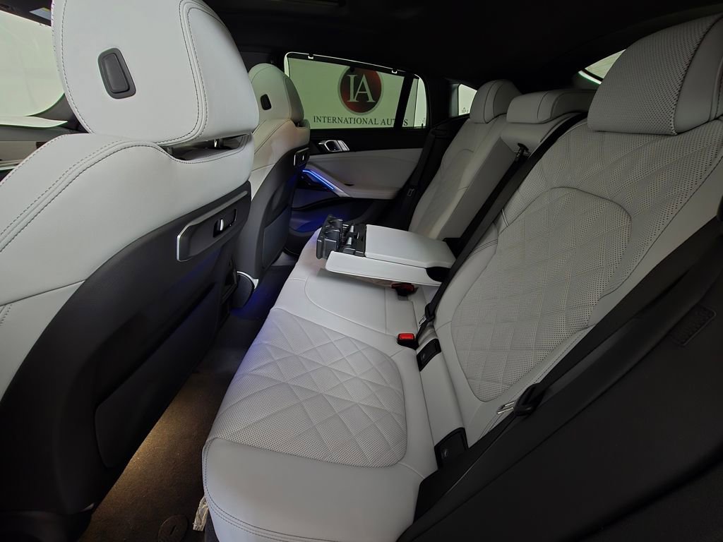 New 2026 BMW X6 xDrive40i w/ Executive Package AWD/4WD image 19