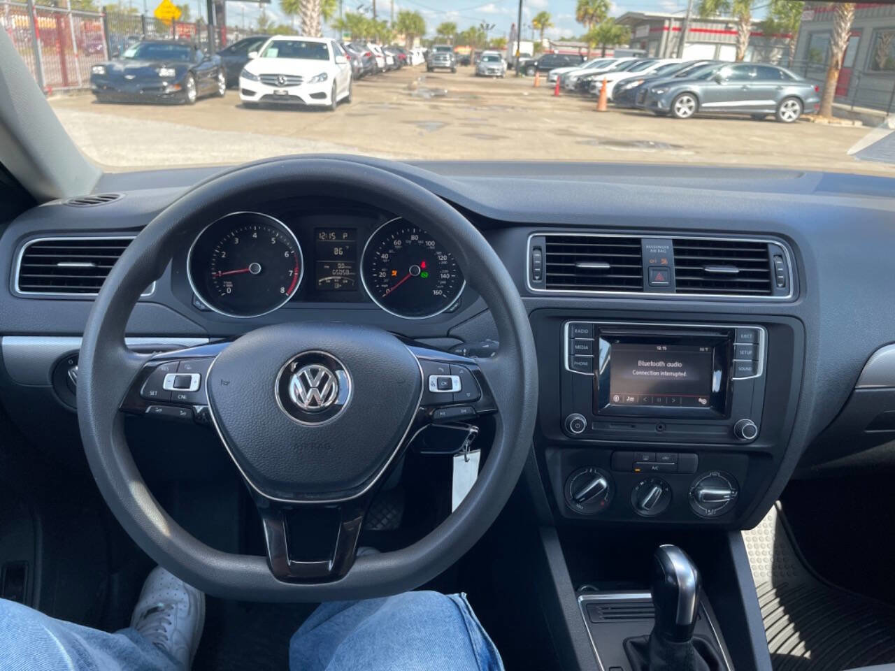 Used 2017 Volkswagen Jetta S image 11