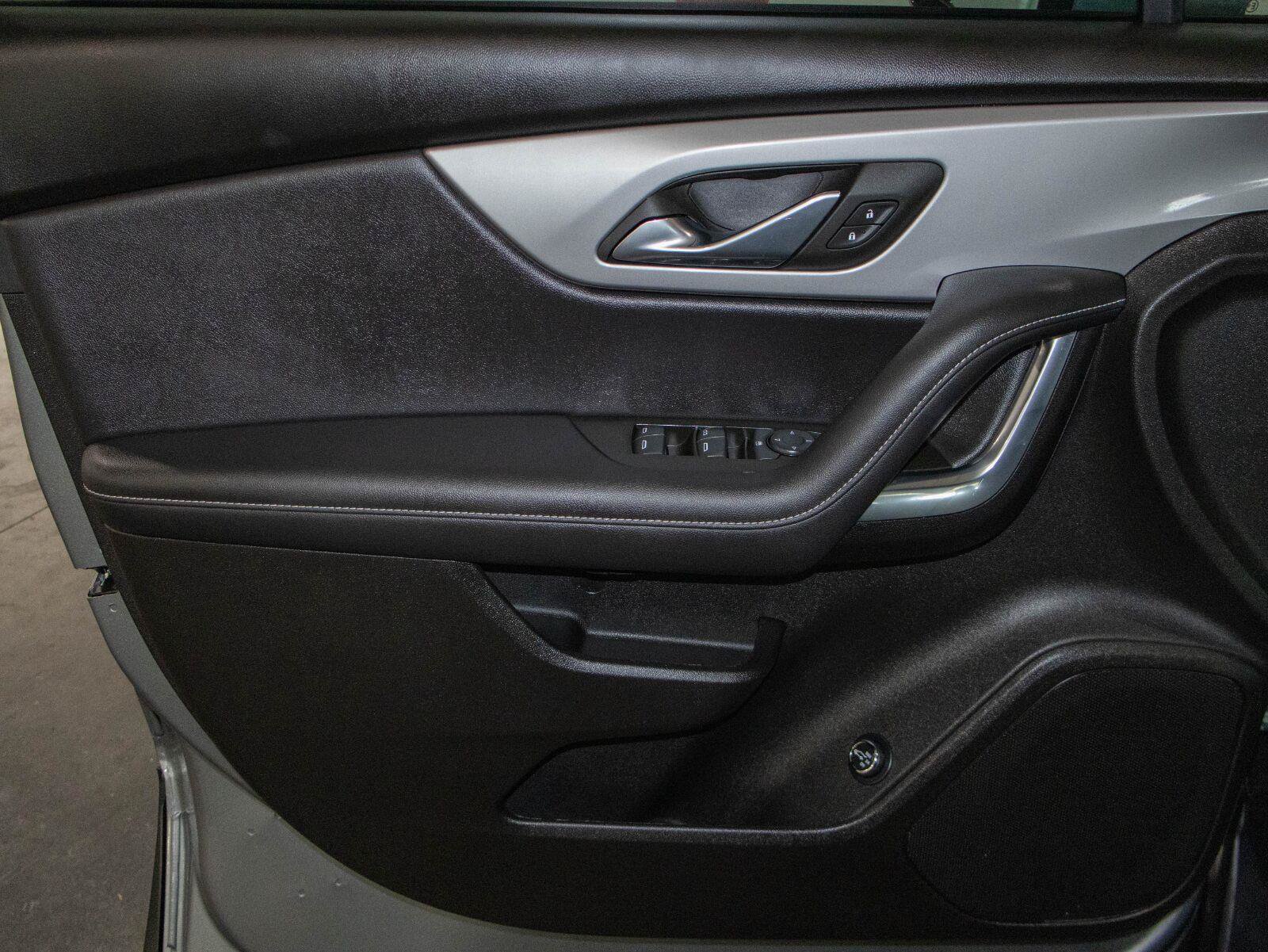 Used 2024 Chevrolet Blazer LT w/ Convenience Package FWD image 10