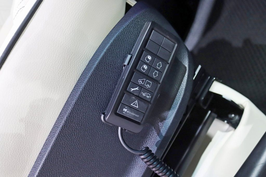 Used 2024 Mercedes-Benz Sprinter 3500 image 26