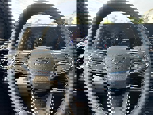 New 2026 Chevrolet Equinox LT w/ Convenience Package II image 11