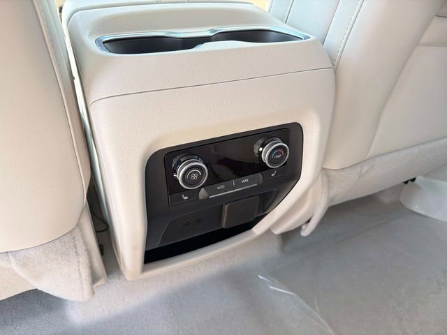 New 2026 Buick Enclave Avenir w/ Super Cruise Package AWD/4WD image 16