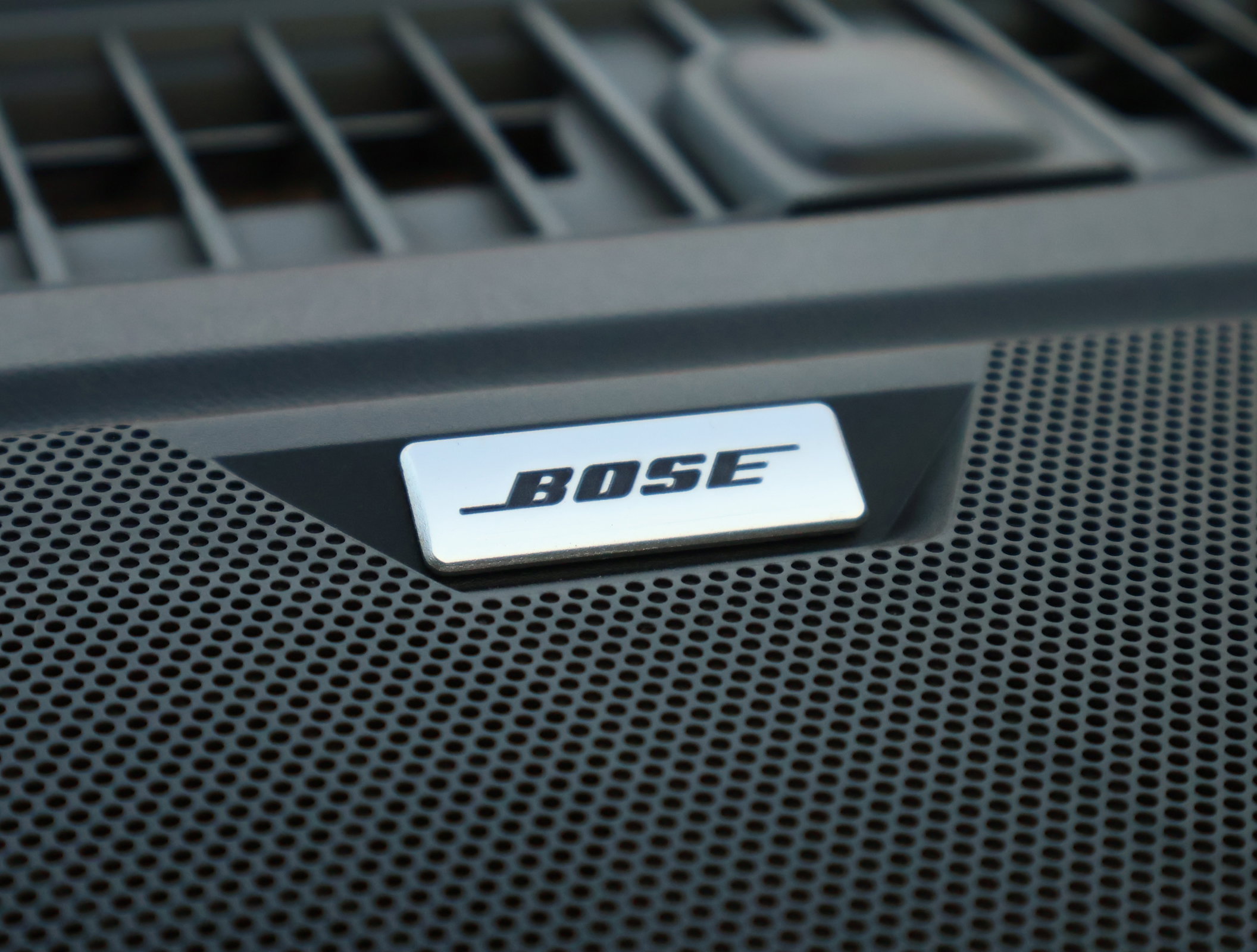 Used 2024 Chevrolet Colorado Z71 w/ Z71 Convenience Package 2 image 21