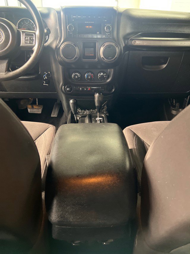 Used 2013 Jeep Wrangler Unlimited Sport image 21