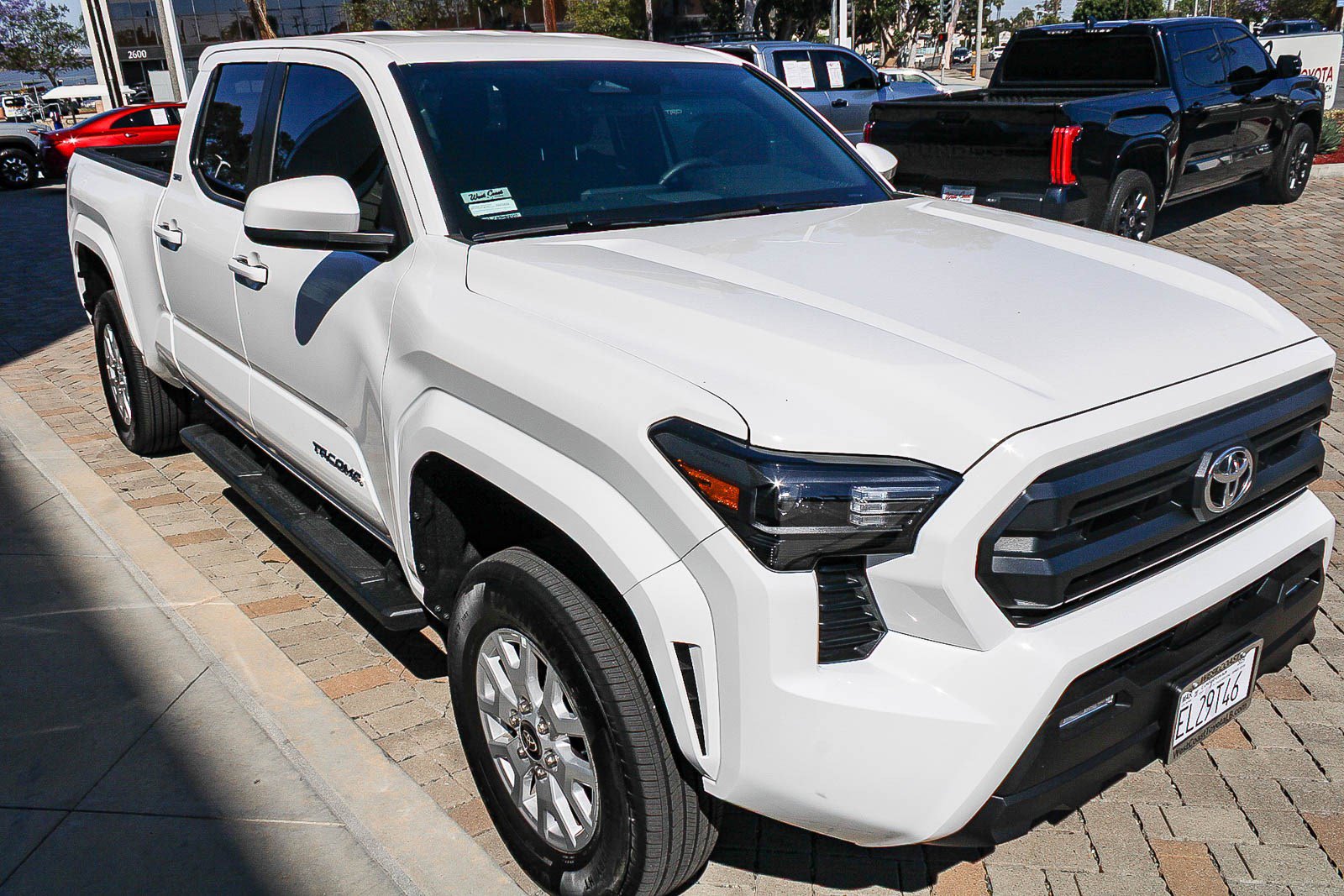 Used 2025 Toyota Tacoma SR5 AWD/4WD image 3