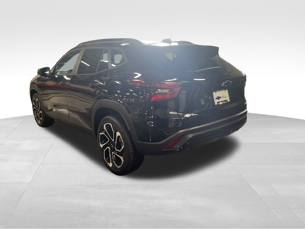 New 2026 Chevrolet Trax RS w/ Driver Confidence Package FWD image 3