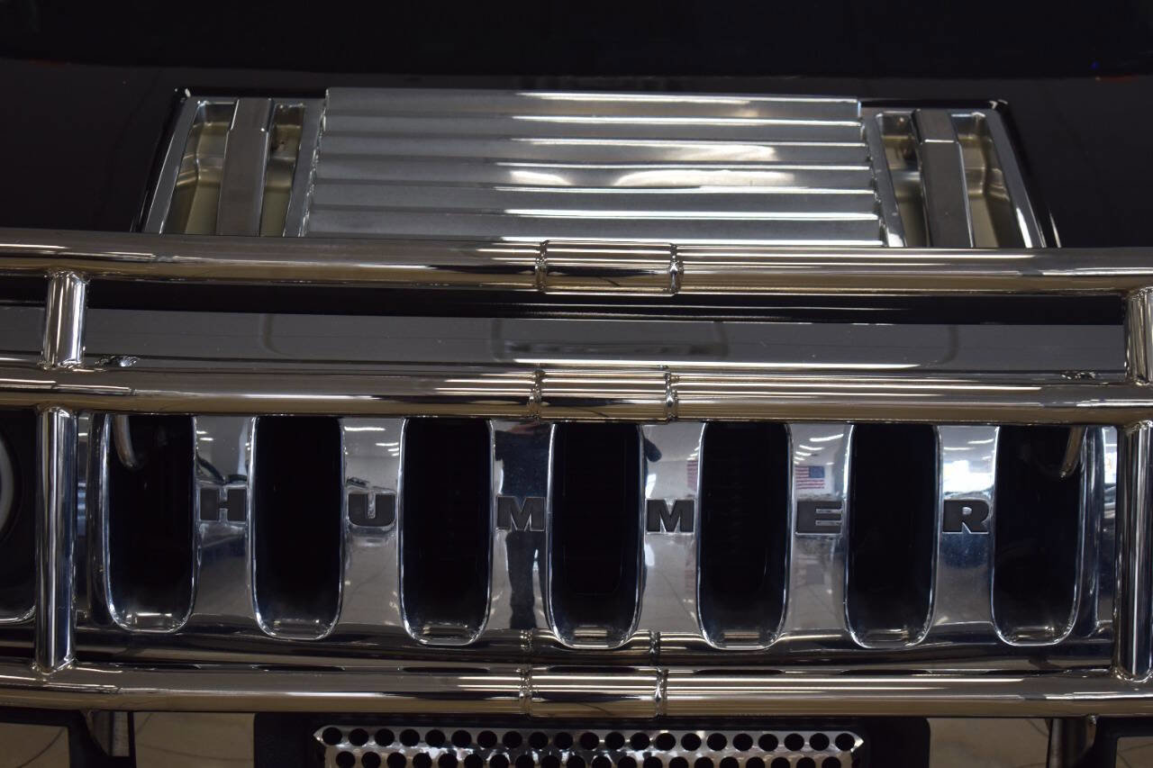 Used 2003 HUMMER H2 w/ Preferred Equipment Group image 12