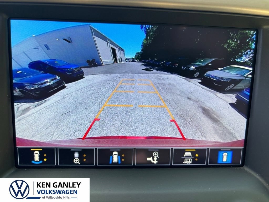 Used 2023 GMC Acadia Denali w/ Denali Ultimate Package AWD/4WD image 24