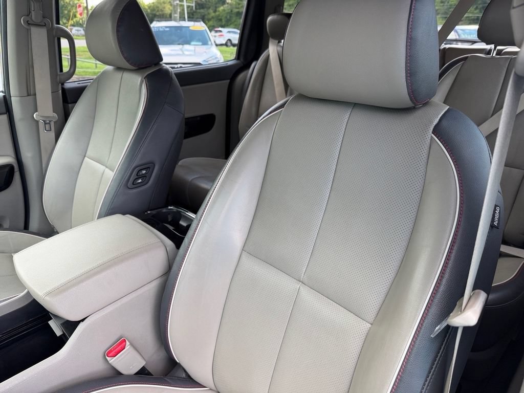 Used 2017 Kia Sedona EX FWD image 13