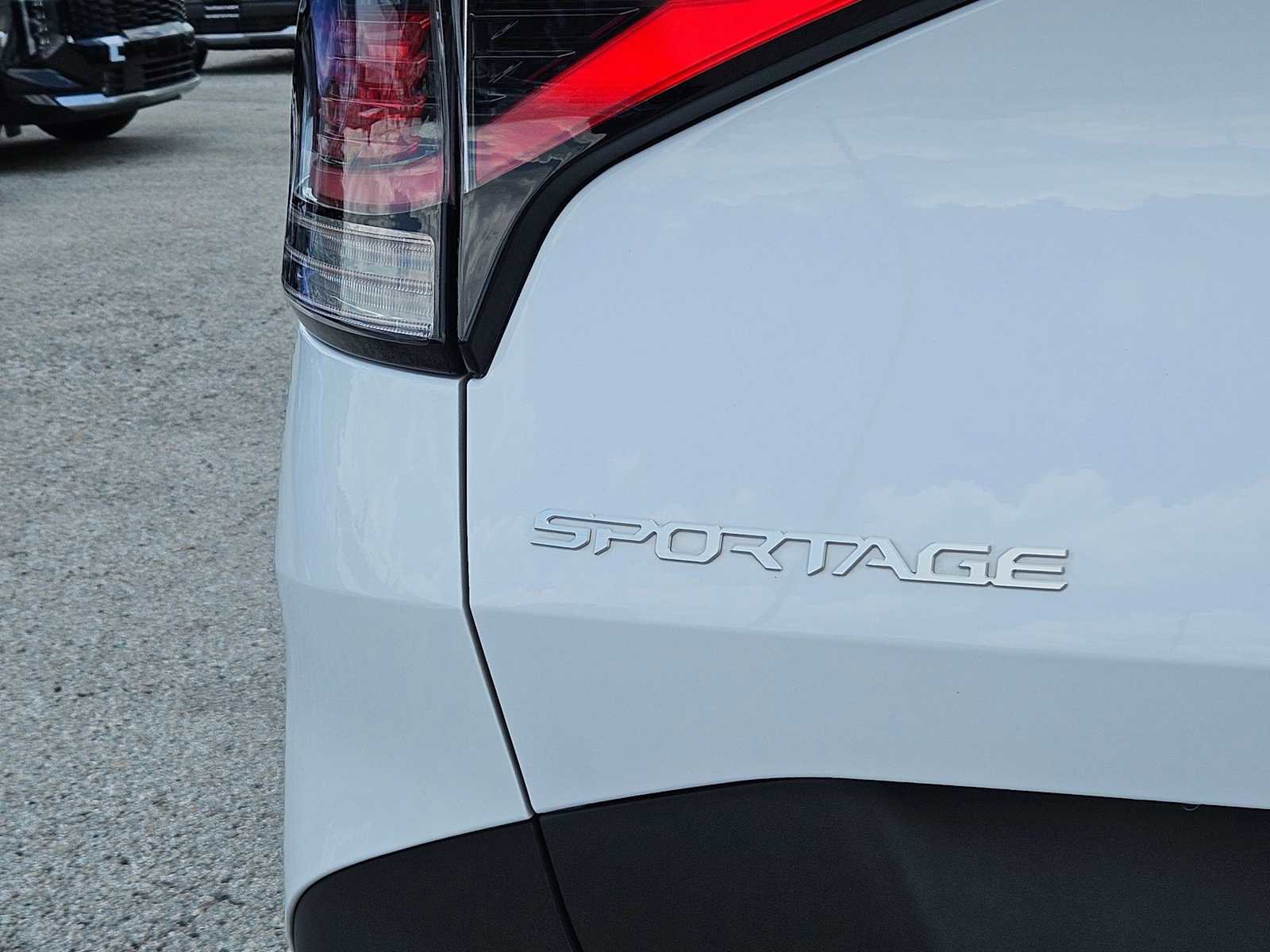 Certified 2024 Kia Sportage EX FWD image 12