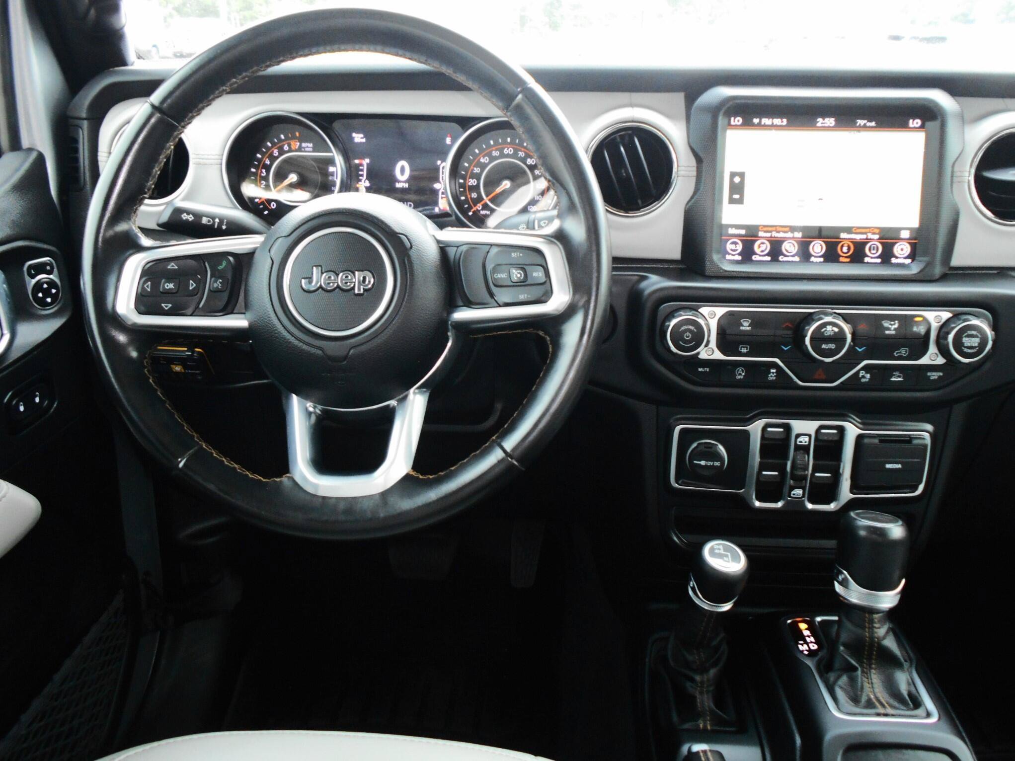 Certified 2021 Jeep Gladiator Overland AWD/4WD image 4