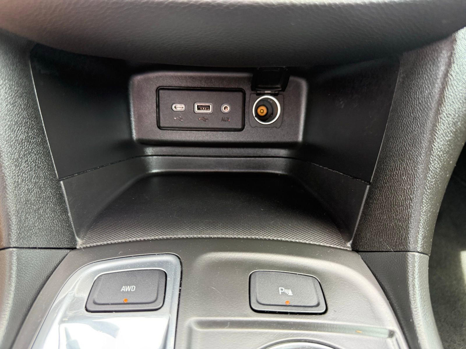 Used 2022 Chevrolet Equinox LT image 25