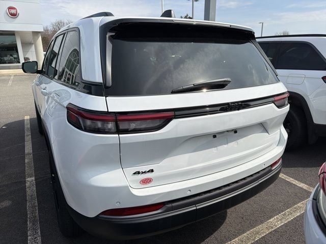 New 2026 Jeep Grand Cherokee Limited w/ Limited Altitude Package AWD/4WD image 6