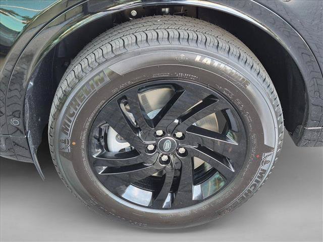 New 2026 Land Rover Discovery Sport Landmark AWD/4WD image 9