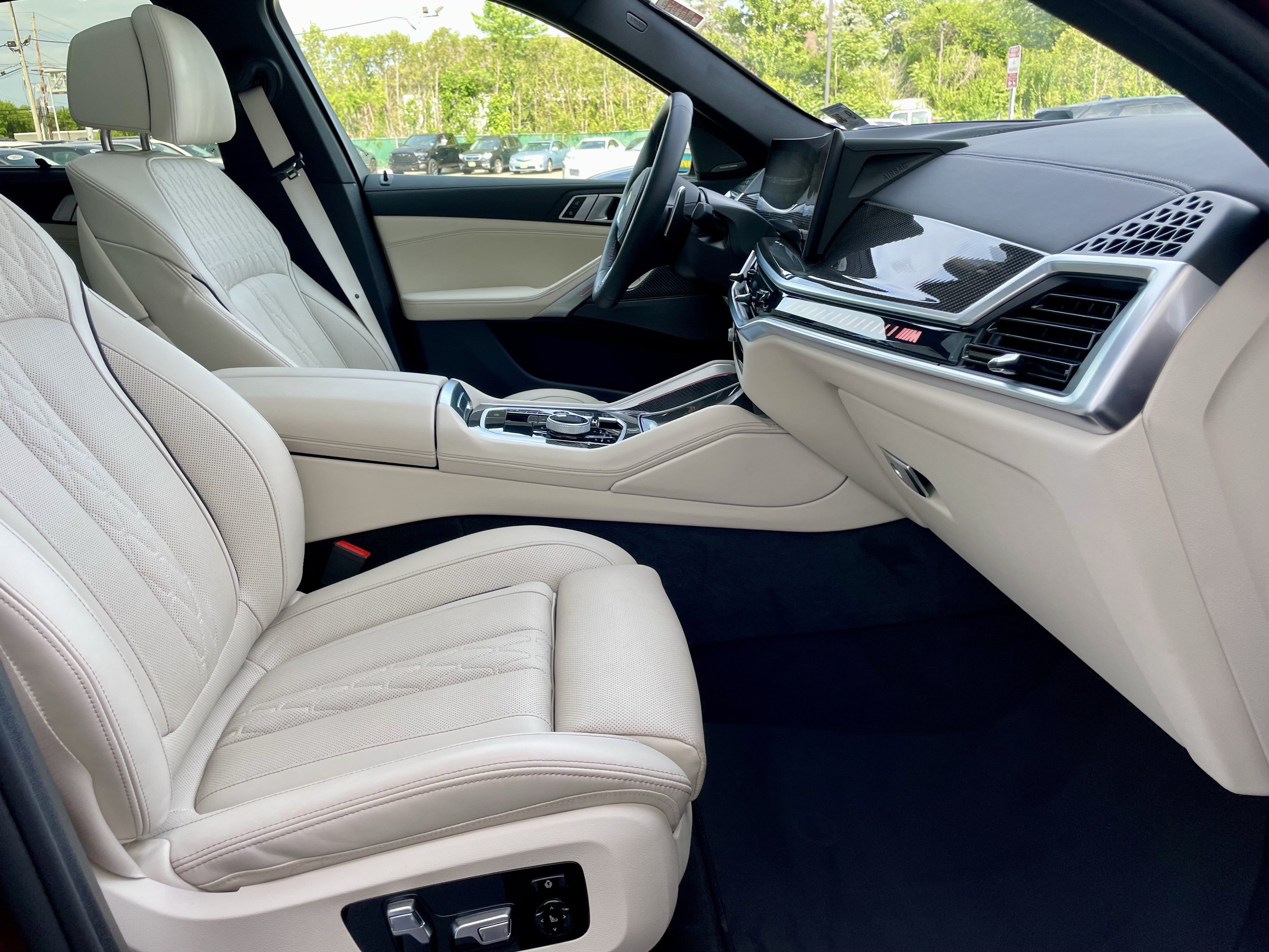 Used 2025 BMW X6 M60i AWD/4WD image 15