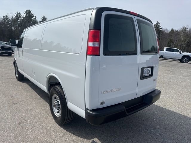 New 2026 GMC Savana 2500 Extended RWD image 4