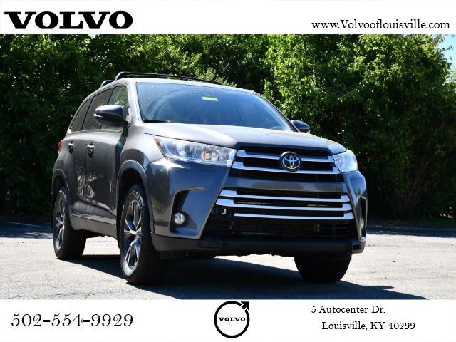 Used 2019 Toyota Highlander Plus FWD image 1