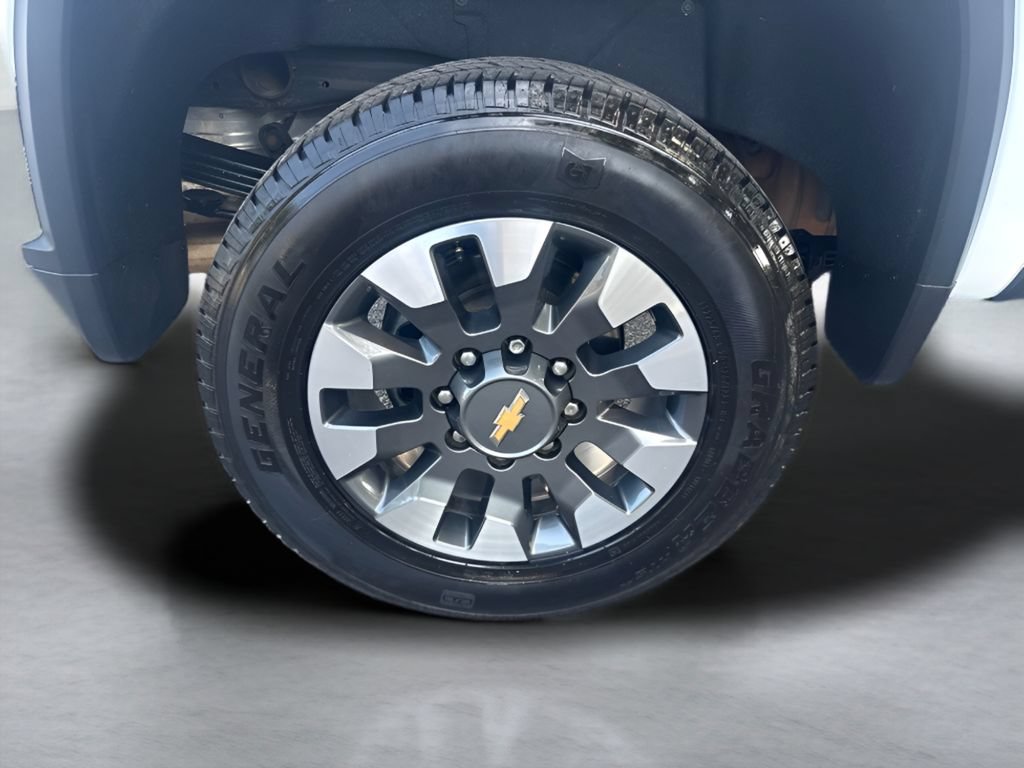 Used 2021 Chevrolet Silverado 2500 Custom w/ Custom Value Package AWD/4WD image 32